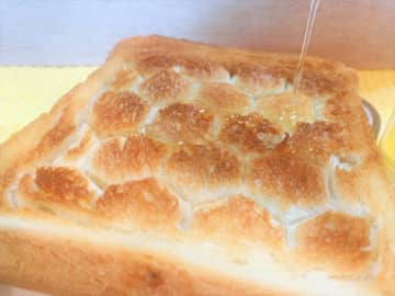 これ考えた人天才だわ。ダイソーで見つけたハニートーストの「押し型」が便利♡