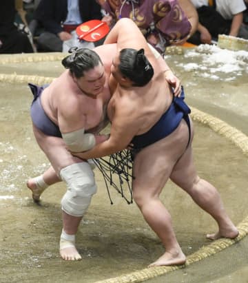 照ノ富士が12勝3敗で7度目V 隆の勝4敗、貴景勝は勝ち越し