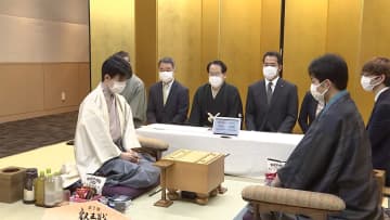 藤井聡太五冠「叡王戦」第3局で初防衛は　注目対局は24日夕方にも決着へ