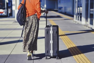 「GoToトラベル」夏休み前に再開か　外国人の入国者上限撤廃論も