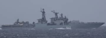 岸防衛相「警戒監視に万全期す」　ロシア艦艇７隻が千葉県沖を航行