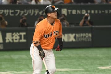 本塁打を放った巨人・中田翔【写真：中戸川知世】