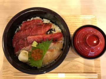 数量限定漬け丼ランチと期間限定生シェイクのUrachiba Cafe（ウラチバ カフェ）@千葉中央