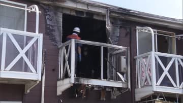 アパート一室全焼で1人死亡　1人暮らしの高齢男性か