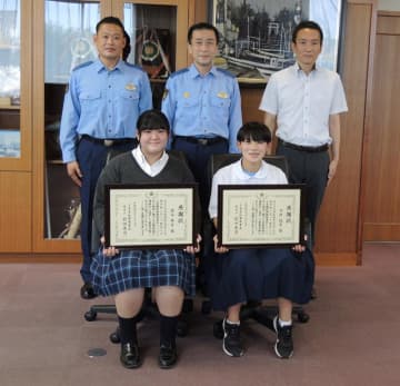わずか6分間、犯行阻止　電車内の置引逮捕に協力　中学生・高校生に感謝状　東武野田線内