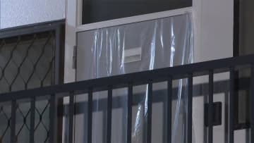 ゴルフクラブで顔に暴行　30歳女性死亡で70歳同居男逮捕 “仲良い”評判なのに...