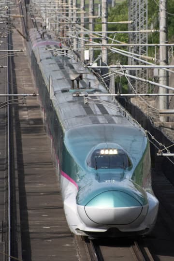 ニュース画像：「東北新幹線、クマと衝突し停車　東京―盛岡間の上下線で最大1時間遅れ　」