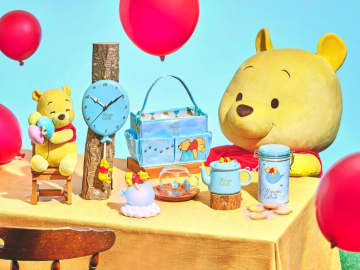 プーさん、青い風船に乗ってどこ行くの？「はちみつの日」グッズは贈り物にも最高♡