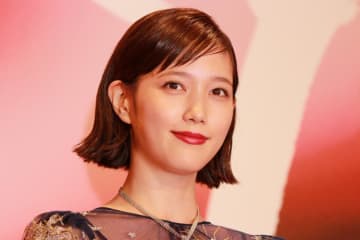 本田翼さん3COINSユーザーだったとは！寝室で愛用中の人気グッズって？