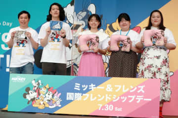霜降り明星・粗品のプロポーズはせいやの案？　「絶対やらないだろうなと」　霜降り明星の2人がディズニーのイベントに登場。お互いの好きなところを猛プレゼン！？