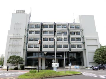 マスクや化粧品など万引　佐倉市、市職員を停職処分「財布を忘れ、魔が差した」　