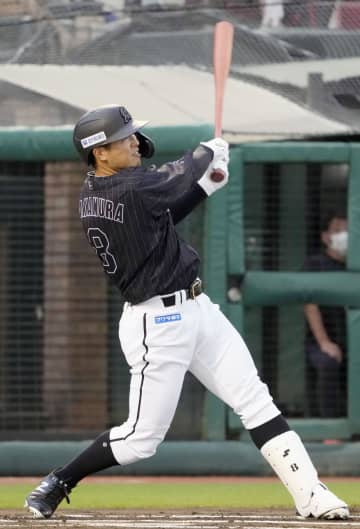 楽4―6ロ（2日）　ロッテ、連敗4で止める