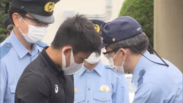 女性に刃物 中学講師を逮捕　「触るだけだから」と脅す