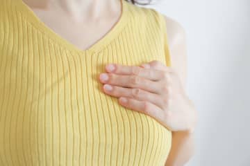 化粧水は胸まで塗る“コロナ垂れ胸”ケア6選