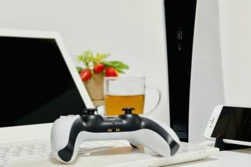 転売ヤーは品を選ばない　PS5から簡単に手に入るマスクまで売りつける