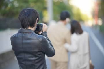 夫の不倫に気づいて10キロ痩せた女性　証拠集めを探偵に依頼するも……