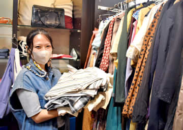 「服を売らない」アパレル人気　服持参、古着と交換の新サービス　そごう千葉店に初登場