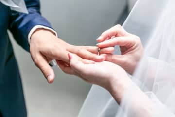 初婚女（32）と子持ちバツイチ男（48） 猛反対された「年の差婚」の17年後
