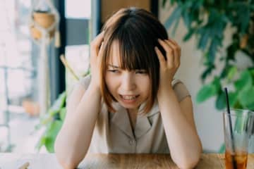 「海外旅行の約束をすっぽかし、突然結婚式を挙げると言い始めた」自分勝手な友人と絶縁した女性