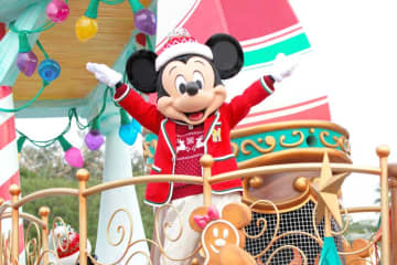 【速報】「ディズニー・クリスマス」3年ぶり開催へ　ランドのクリスマスツリー設置再開　パレード、特別グッズも