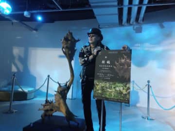 【神戸】「AQUARIUM×ART átoa」で、アーティスト石井竜也氏の作品展第二弾「顔魂 KAODAMA 〜森の精霊達〜」が始まった