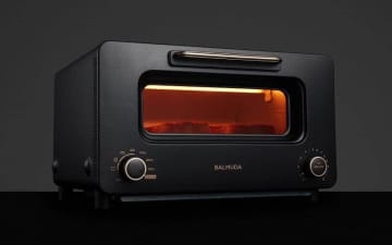 プロの火入れを実現する仕上げ焼き専用モード搭載　バルミューダのトースター