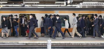 JR東、オフピーク定期券発売へ　現行定期は値上げ、来年3月