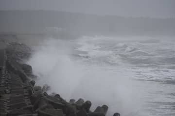 【速報】台風14号、千葉県内20日朝に最接近　JR内房線など始発から一部運転取りやめ　通勤通学に影響も