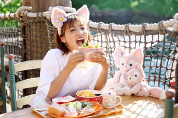 東京ディズニーシーで話題沸騰！リーナ・ベルの可愛すぎるフードを現地レポ