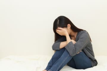 結婚で友情が壊れた？ 寿退社から1年後、親友と連絡がつかなくなった女性