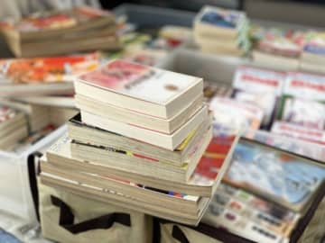 アニメグッズで“汚部屋”状態になってしまった友人宅の掃除を手伝ったら絶縁することになった女性