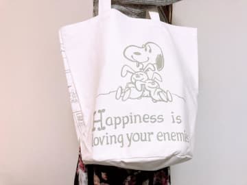 【雑誌付録】「PEANUTS」のバケツ型トート、発売日レビュー。大容量で生地も頑丈だよ♪