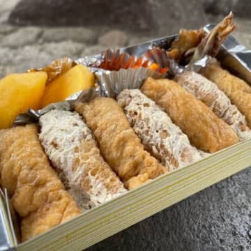 【老舗から譲り受けたお稲荷さん】「向島きつね屋」が 向島・押上にオープン！　シェアレストランを活用した新規オープンのご案内