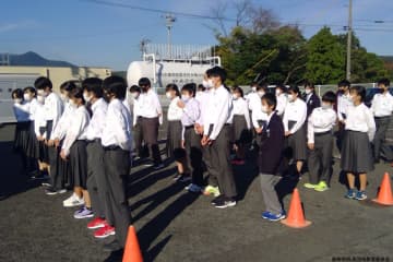 ユニクロを中学校の「制服」に導入で…　”あの悩み”が解決されると好評