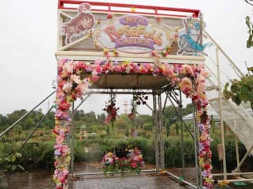 【八千代】香り高い秋バラが楽しめる！イベント盛りだくさんの「京成バラ園」