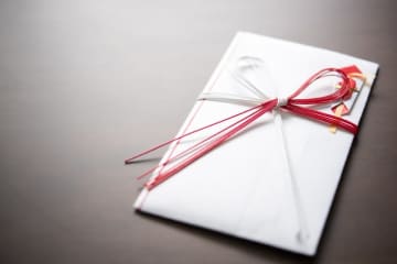 家族で結婚式に出て「ご祝儀が１人分だった」友人に激怒する女性