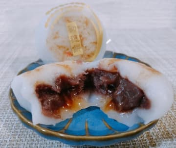 食べ逃がし厳禁！亀屋万年堂の秋限定「初穂餅」が「大変おいしい」