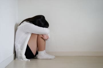 いじめで「学校に居場所がない」と訴えるも母親に｢机と椅子があるでしょ｣と言われた女性の回想