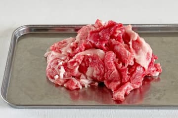 年収650万円でも「牛肉は高い、バラ肉スライスを買うのもためらう」と語る30代男性