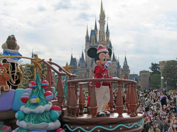 【速報】ディズニー　クリスマス特別イベント　8日から　パレード完全復活　11日新ナイトショー