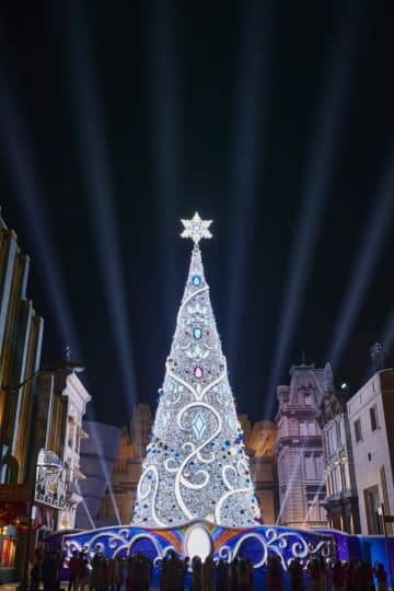USJのクリスマスイベント「NO LIMIT! クリスマス」ついにスタート　2つのギネス世界記録もつツリーも登場