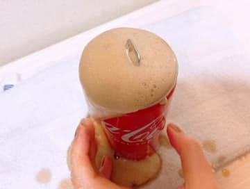 やばい、缶コーラ落とした！→セーフ。ふきこぼれ大惨事を回避するテクとは？