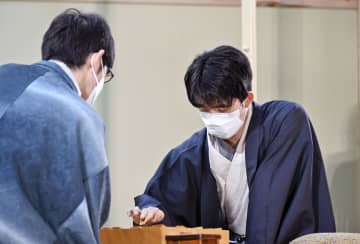 将棋、藤井がJT杯最年少優勝　20歳、一般棋戦