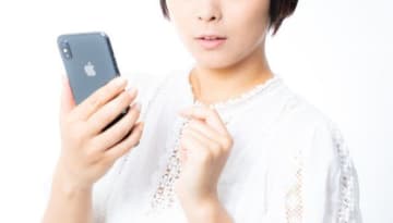 友人から永遠に届く「病みLINE」にイラつく女性　「通知件数は軽く20件超えてた」