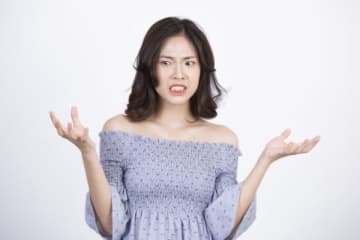 「絶縁覚悟で結婚式には参加しないことにしました」中学時代の友人にウンザリしたエピソード