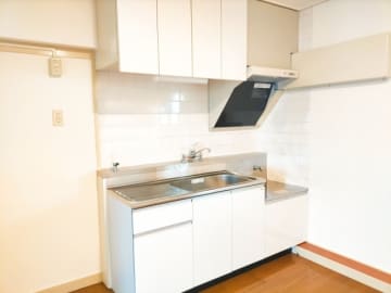 賃貸トラブル！引っ越し予定のアパートの住人が二週間前に「退去したくない！」と言い出して…