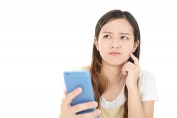 LINEで友人から「子どもや旦那の写真が延々と送られてきて、うんざり」　ある30代女性がとった対応