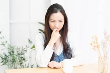 姪っ子を抱いて「今日から私がママだよ」　ウザすぎる義姉に怒る女性
