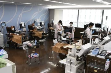 献血者、コロナ8波とインフル流行で不足　血液在庫、本年度で最も状況厳しい状況　千葉など1都9県　赤十字、協力呼びかけ