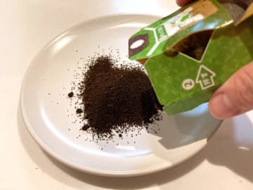 捨てないで！コーヒーの「出がらし」こんなに便利。エコ消臭剤で、家じゅうのニオイ撃退！